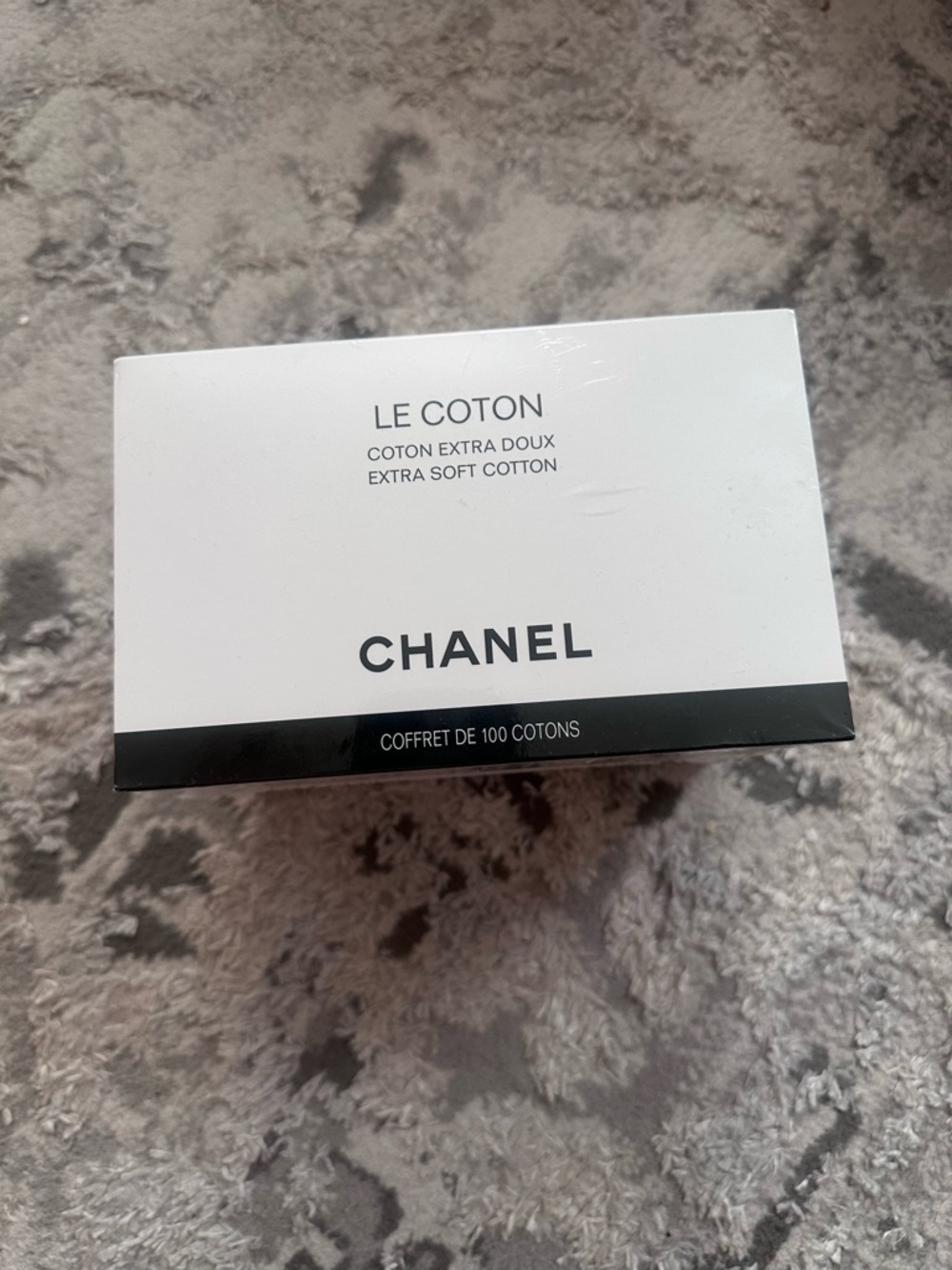 CHANEL Le Coton Extra Soft Cotton - White & Black Packaging